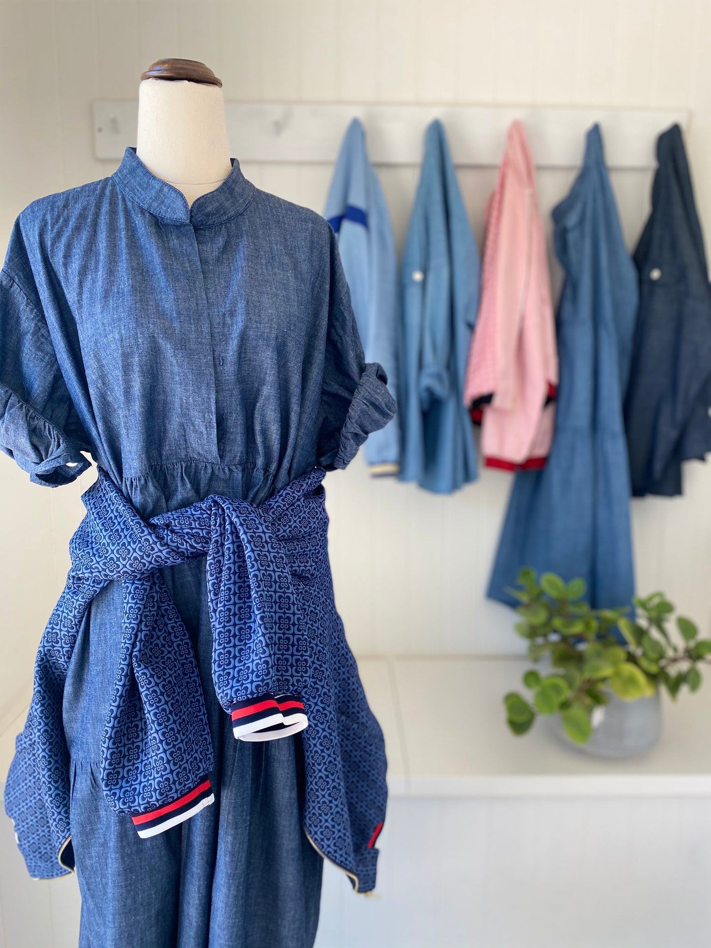 FRENCHY DRESS