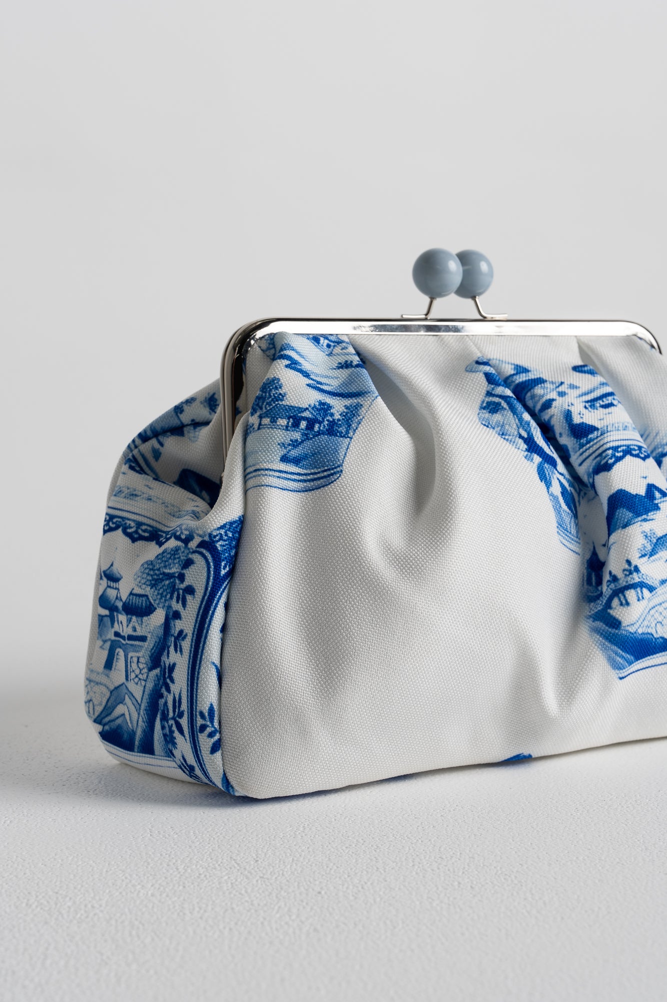 THE RIVIERA EDIT - GIGI OVERSIZED CLUTCH
